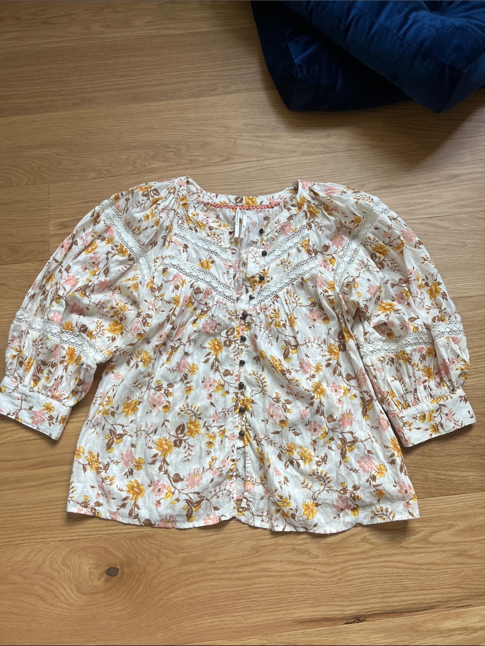 Anthropologie Women’s Harmony Lace Peasant Blouse size S Petite